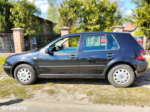 Volkswagen Golf IV 1.4 16V Basis - 4