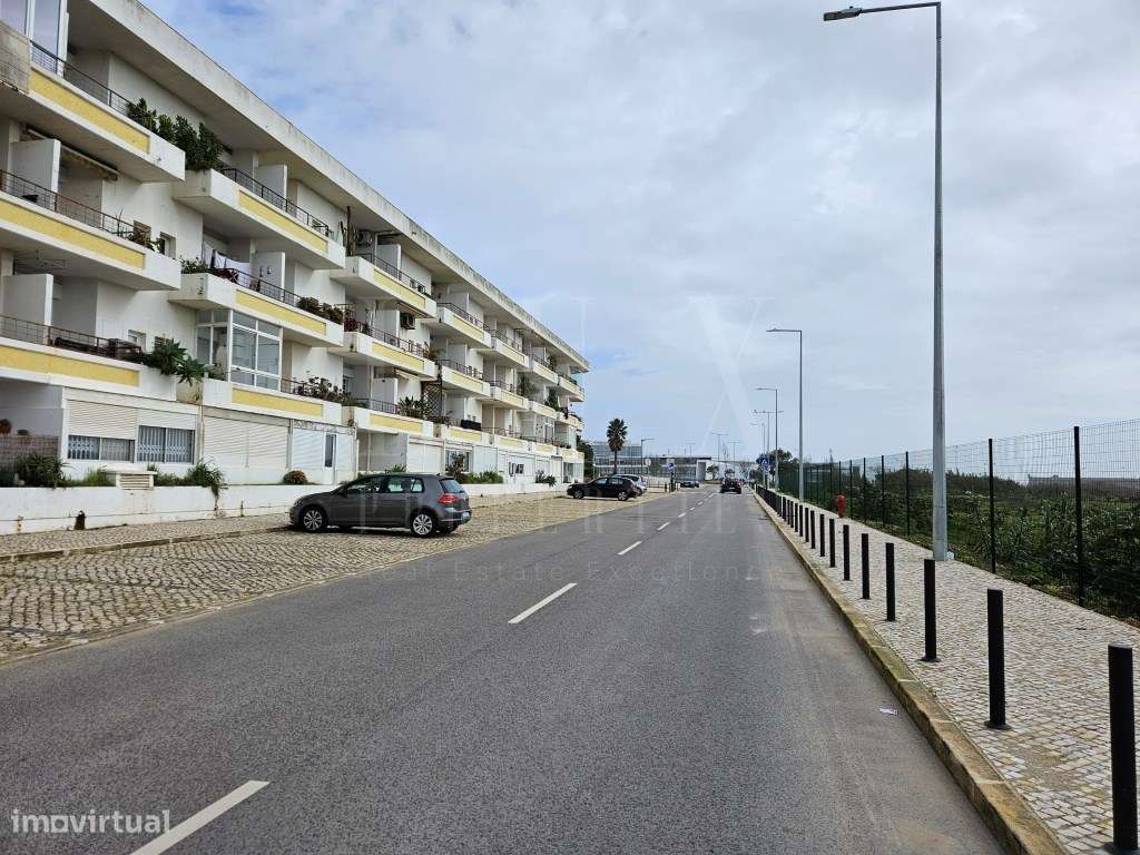 APARTAMENTO T1 EM CARCAVELOS COM VISTA MAR 1ª LINHA A 200m DA PRAIA - Grande imagem: 3/53