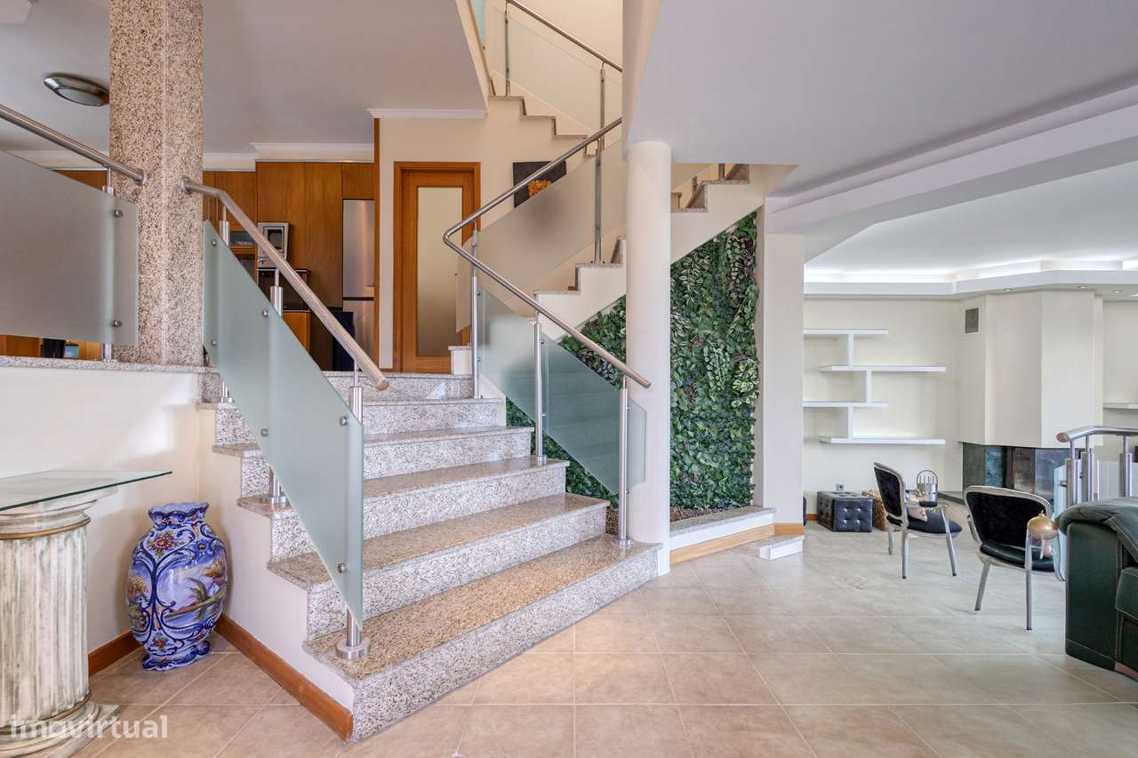 Moradia geminada à venda na Rua Tenente Sá Nogueira - VALONGO - Grande imagem: 5/41