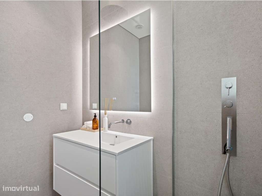 Moradia T4 com Piscina, Jardim e Vista deslumbrante sobre o Mar-42