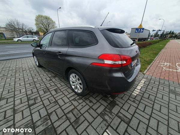 Peugeot 308 - 6