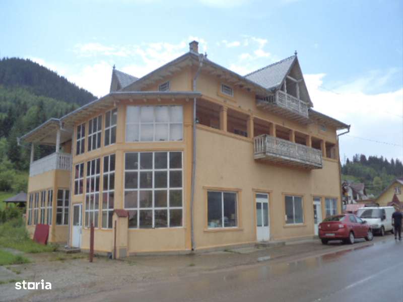 Casă cu 4 camere, etaj și depozit- Fundu Moldovei- Suceava-0