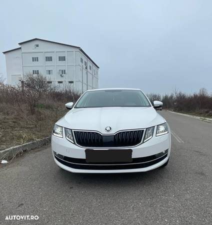 Skoda Octavia 2.0 TDI DSG Style - 2