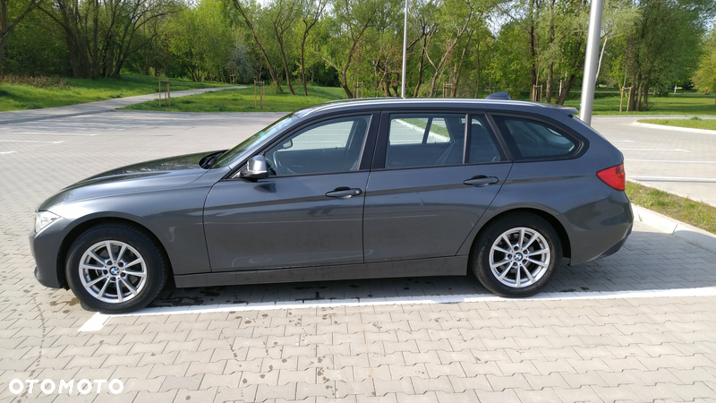 BMW Seria 3 320d Touring xDrive Sport-Aut Luxury Line - 8