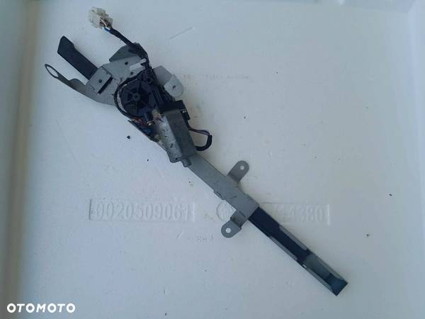 PODAJNIK PASA BEZPIECZEŃSTWA MERCEDES W209 CLK PRAWY 2038600282 - 2