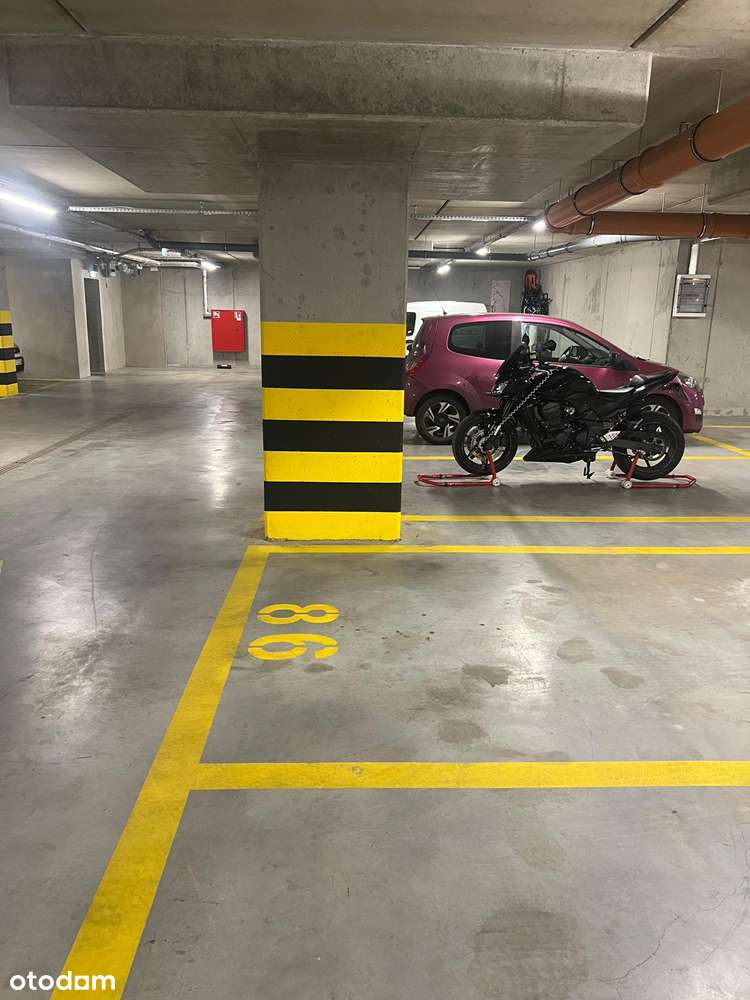 Wynajmę miejsce w hali garażowej osiedle FIT