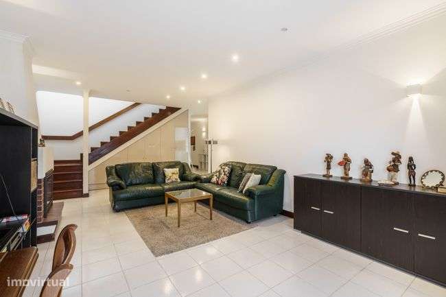 Moradia T3 de Gaveto, Marinhas – 2ª Linha de Mar-23