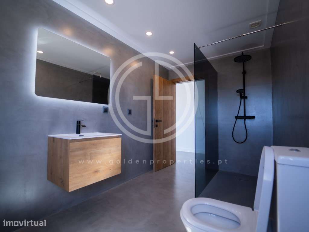 Invista na sua casa de sonho! Moradia T5 em Quarteira, perto da Pra...-20