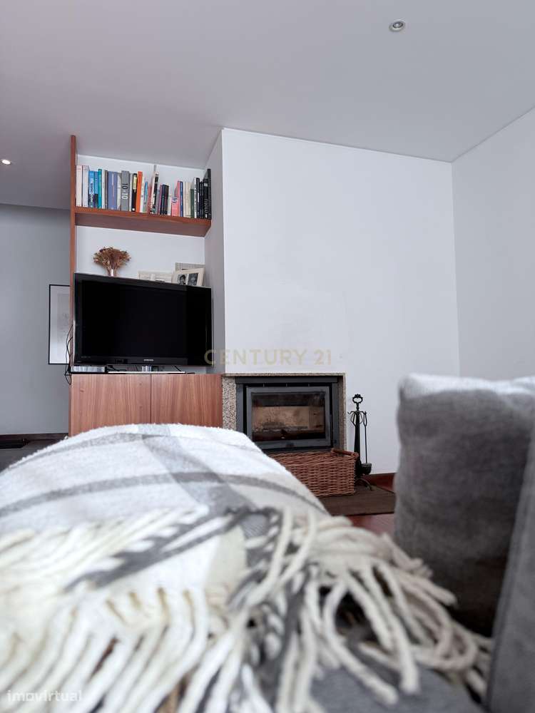 Moradia T3 com suite master, em condomínio de prestígio – Estrada Real-20