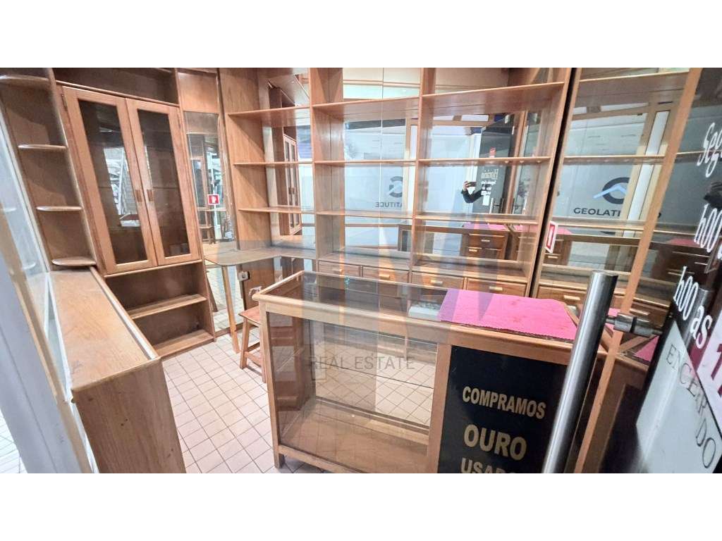 Loja para Arrendamento - Centro Comercial Mafavis - Grande imagem: 3/5