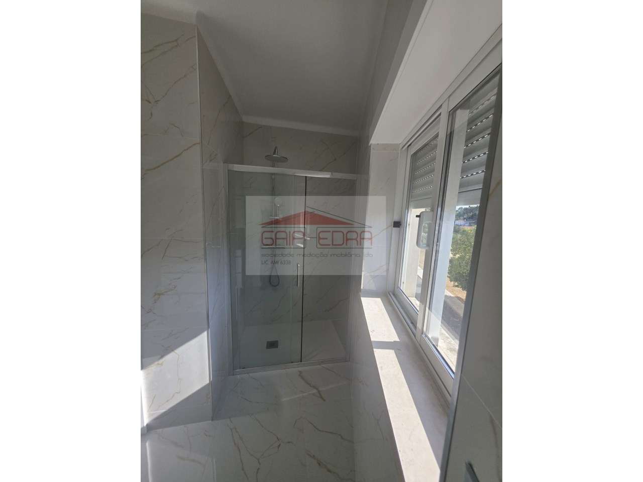 Apartamento T1 com 74 m2 totalmente restaurado Multiusos Alcobaça-16
