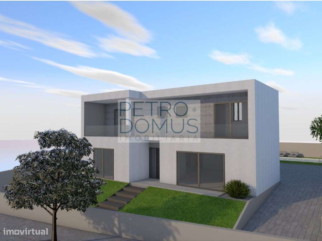 MORADIA INDIVIDUAL T4 EM LOTE DE 600 COM PISCINA - EM CONSTRUÇÃO-3