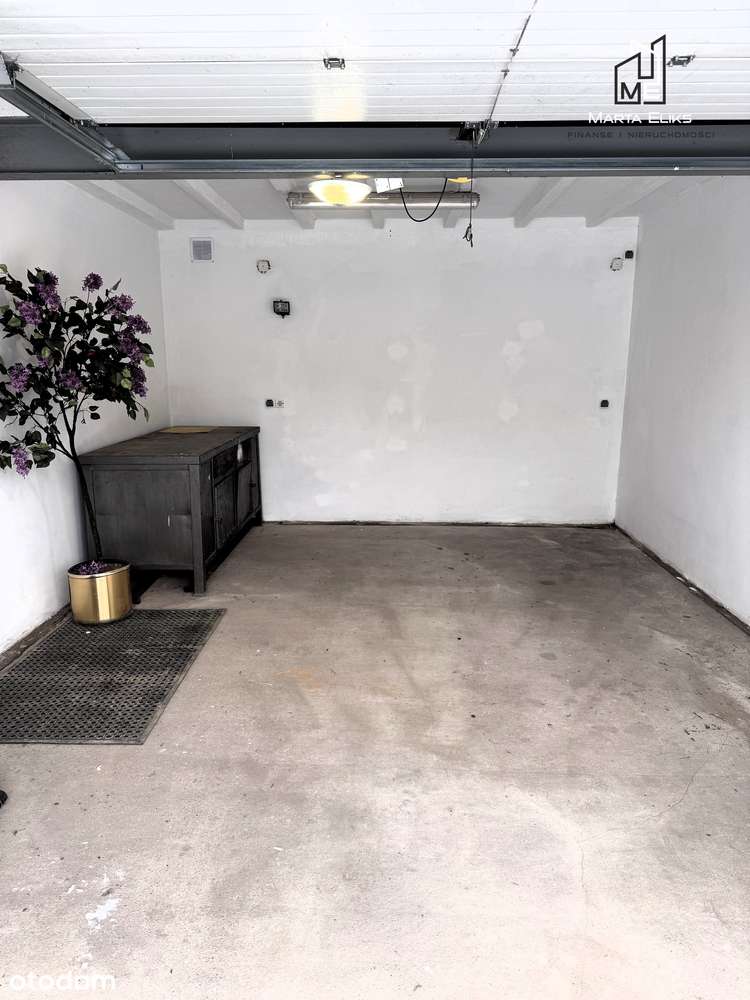 Na sprzedaż garaż własnościowy * wolnostojący * murowany *-4