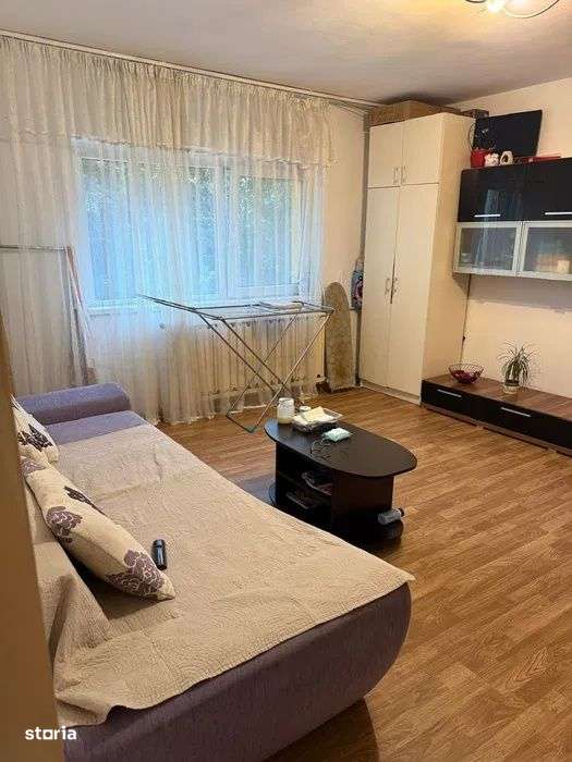 3 Camere /  Decomandat / Doamna Ghica / 76 mp / Reabilitat - Imagine principală: 4/7