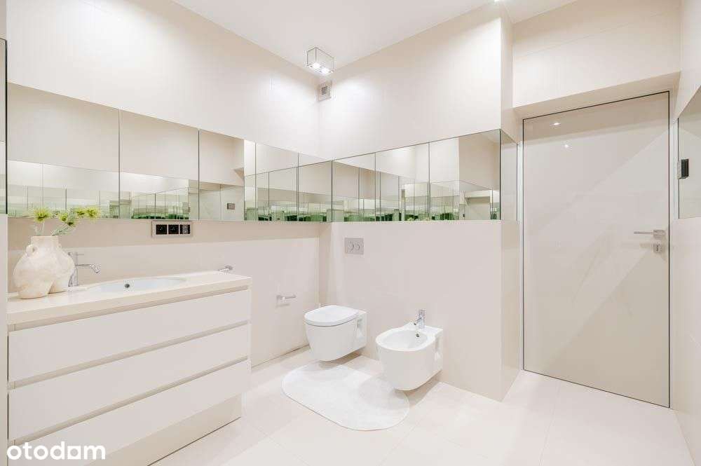 Willa z basenem i dużym ogrodem w Wilanowie-16