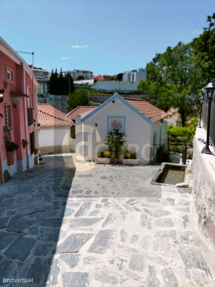 CASA / MORADIA T4 DUPLEX - PORTO (AZEVEDO - CAMPANHÃ)-5