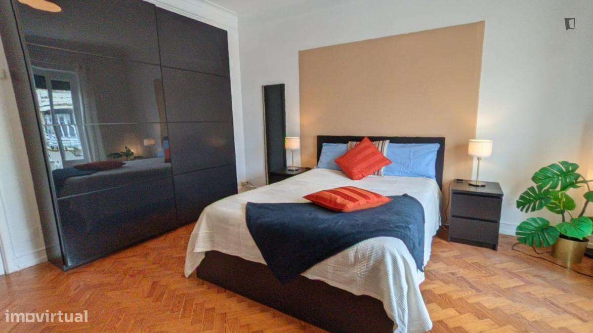 Quarto - localizado em São Sebastião Lisbon - Grande imagem: 5/7