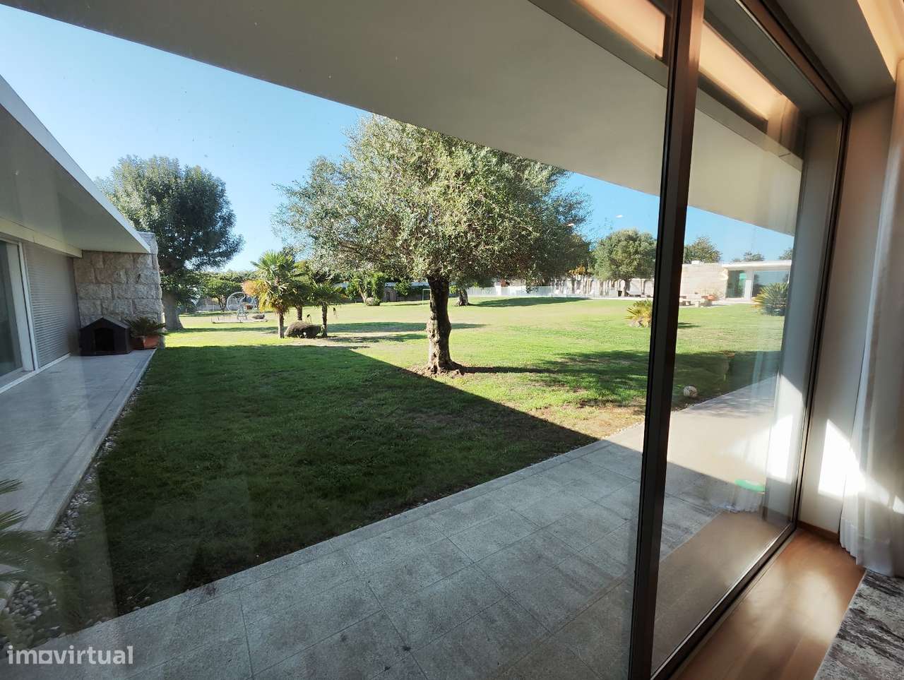 Vende-se moradia de luxo-57