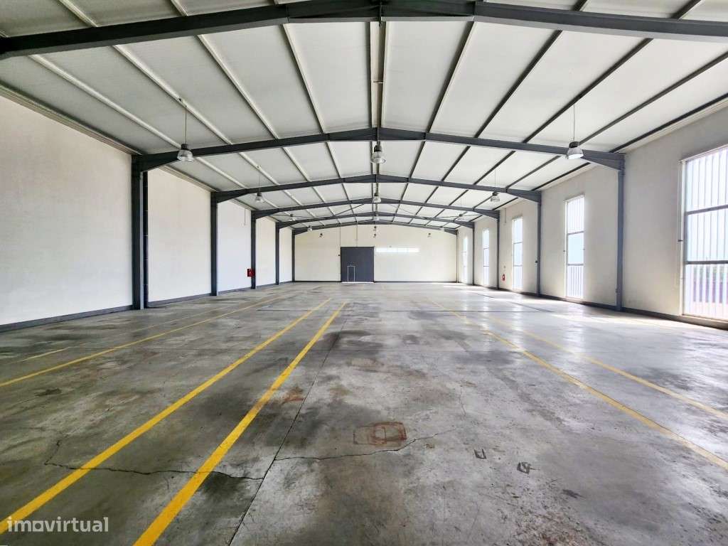 Armazém como novo com espaço exterior - Grande imagem: 3/19