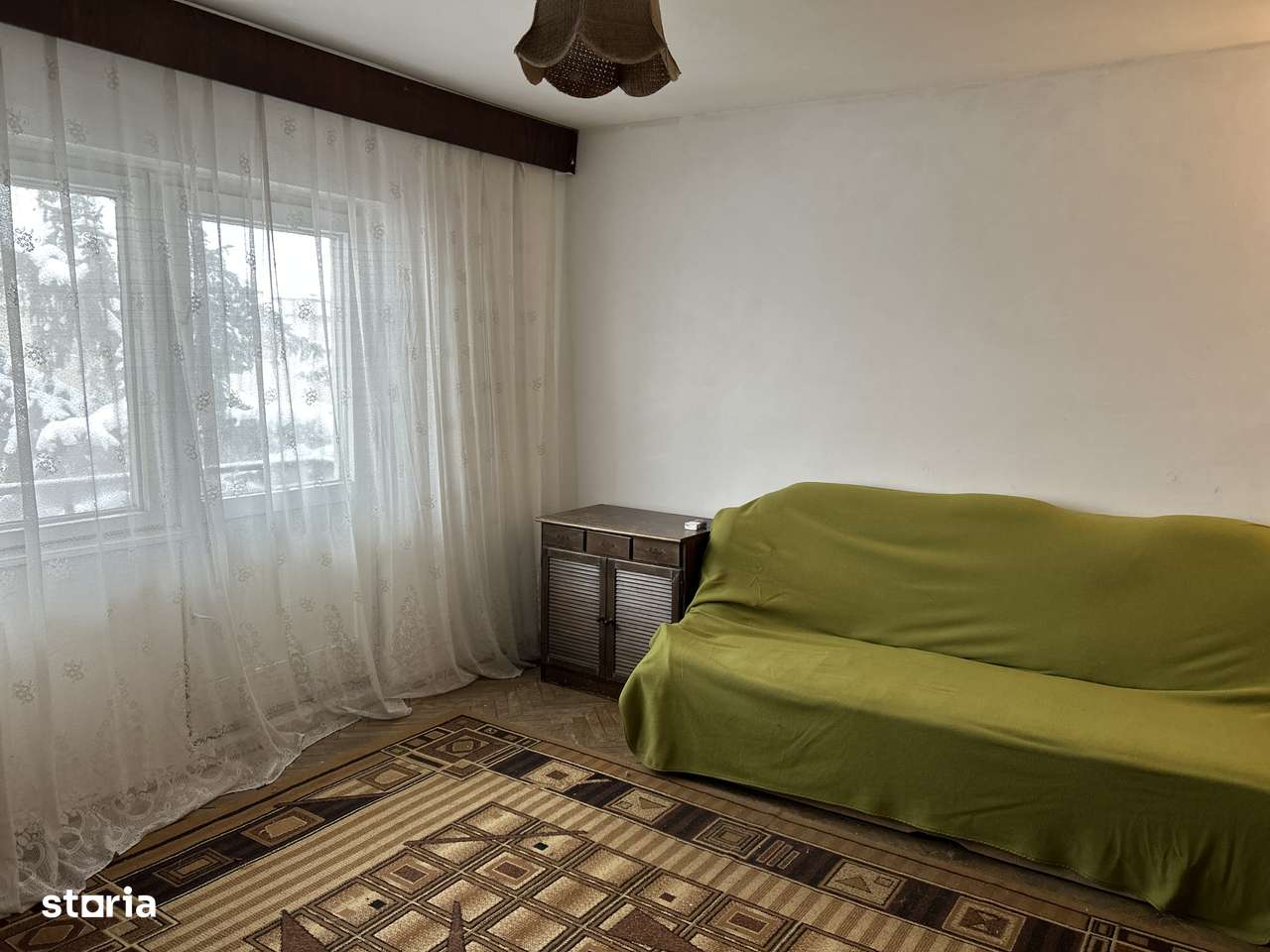 Vand apart.3 cam.decom.Micalca,Pta Miorita, et.4/4-1