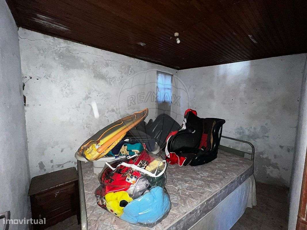 Moradia T2 para venda - Grande imagem: 2/9