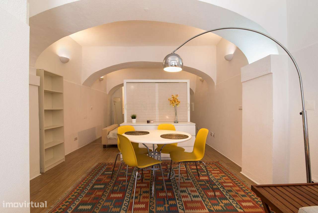 ARRENDAMENTO DE IMÓVEL T0 NO CORAÇÃO DE ALFAMA (Calçadinha de Santo Es - Grande imagem: 3/24