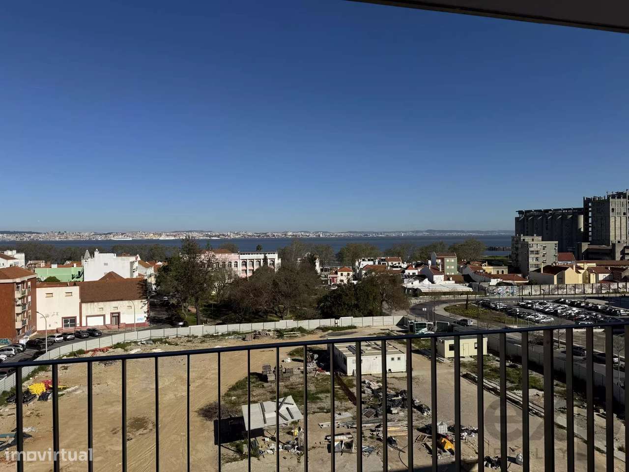 Não é apenas um T2, é um t2 com varanda com vista, lazer e qualidade d - Grande imagem: 2/54