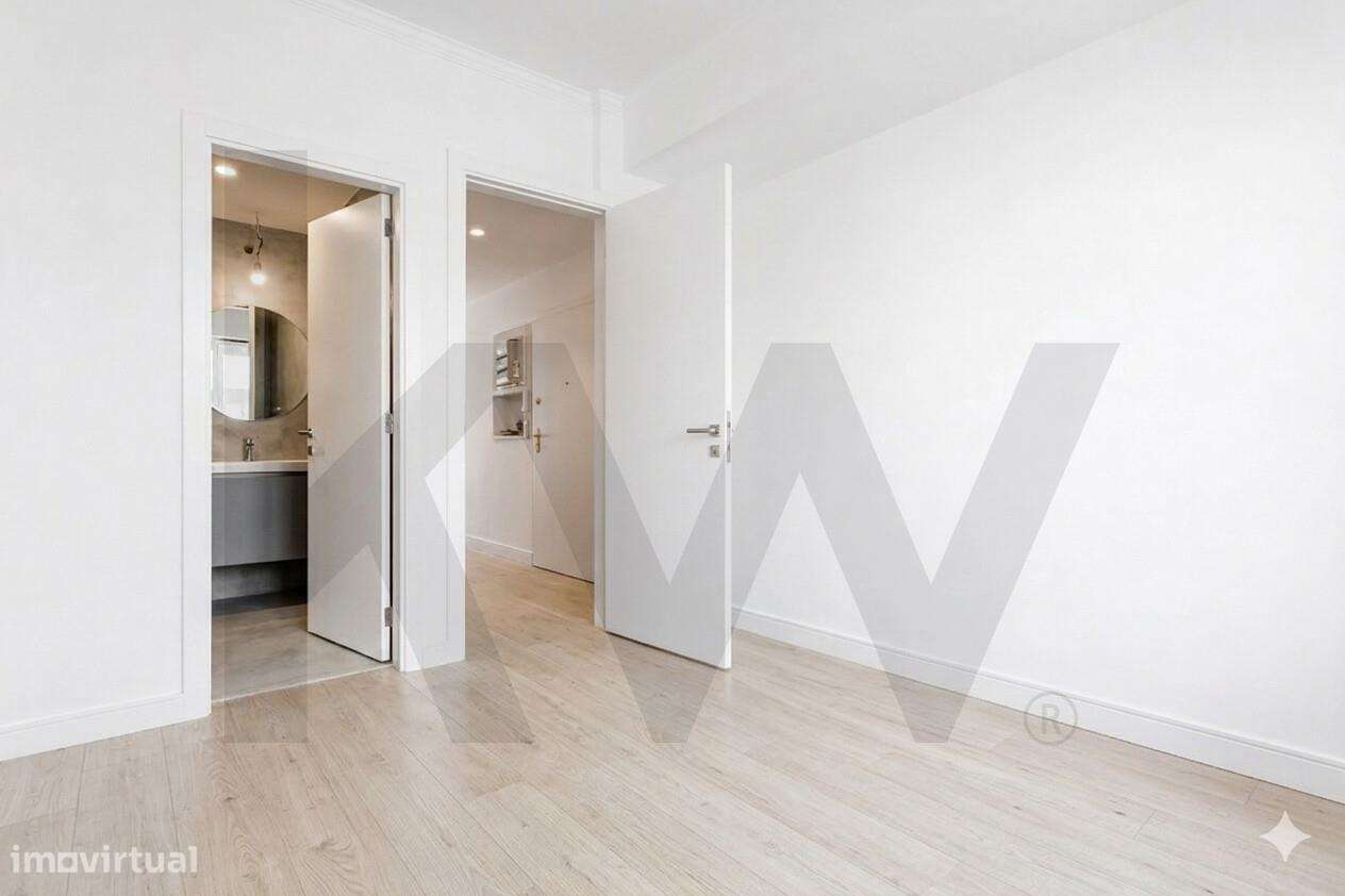 T2 com Terraço Exclusivo de 27 m2 | Renovado | Campo de Ourique - Grande imagem: 5/17