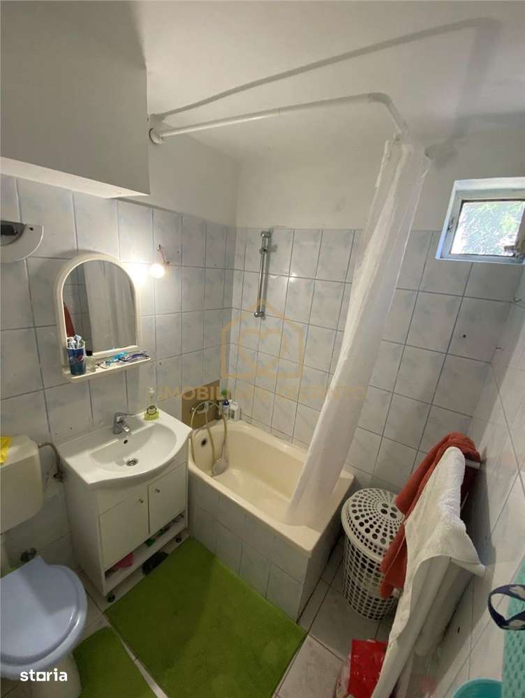 Apartament cu 3 camere zona Centrala-7