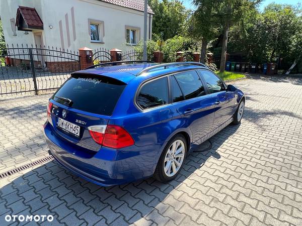 BMW Seria 3 320i - 4