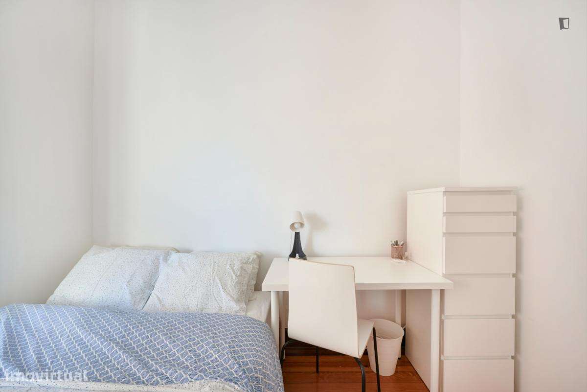 Quarto - localizado em Saldanha Lisbon - Grande imagem: 3/12