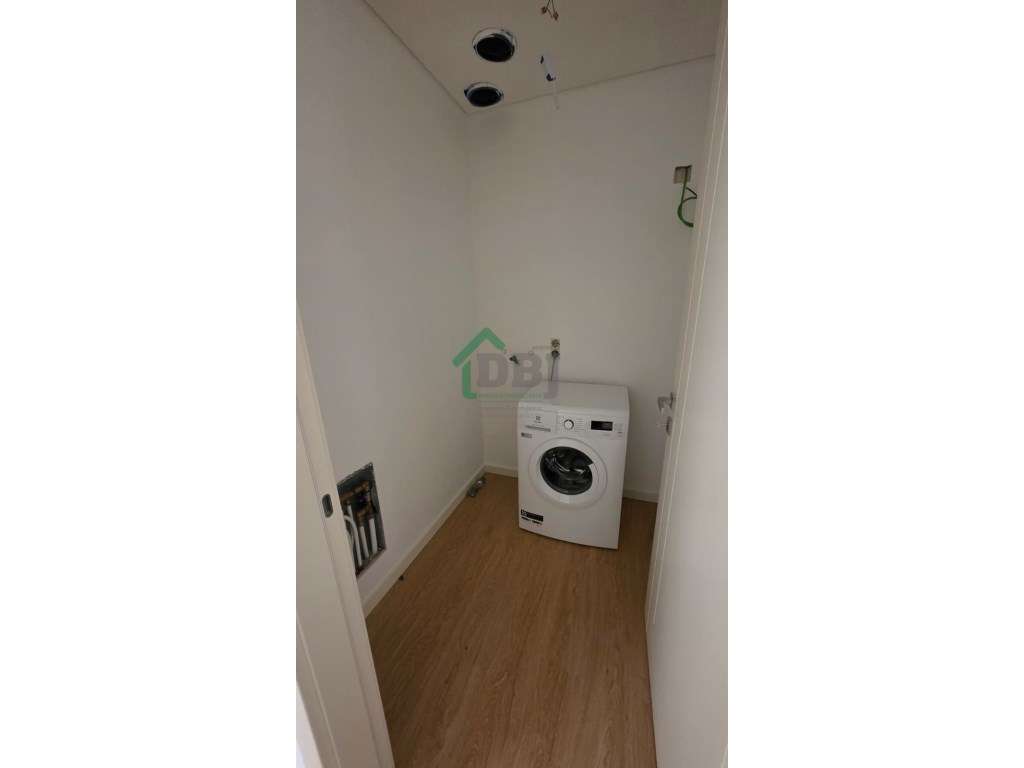 T1 Novo - condomínio c/piscina!-5