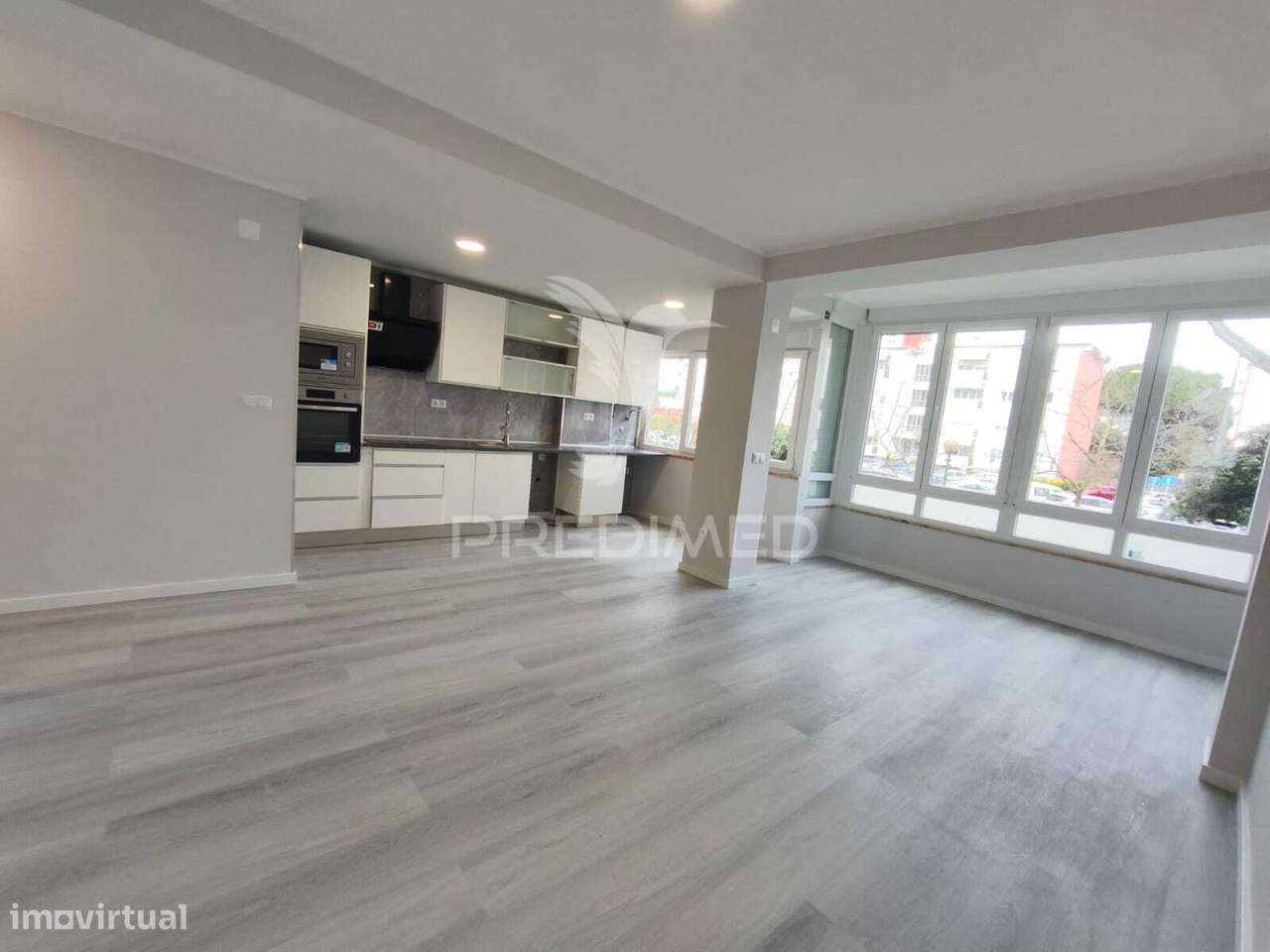 Apartamento T2 Em Oeiras Remodelado