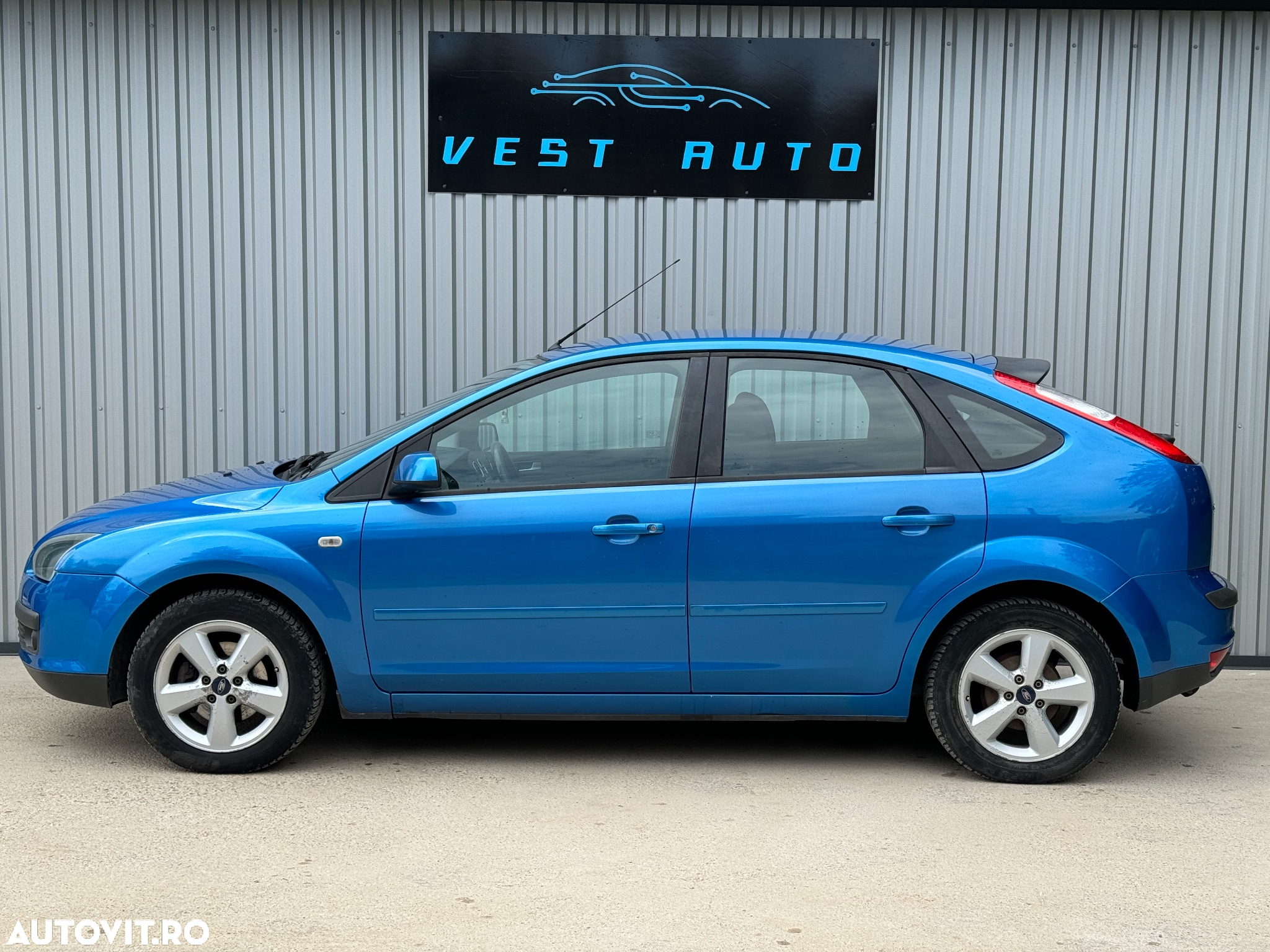 Ford Focus 1.6 TDCi DPF Style - 11