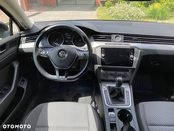 Volkswagen Passat 1.4 TSI BMT Trendline - 15