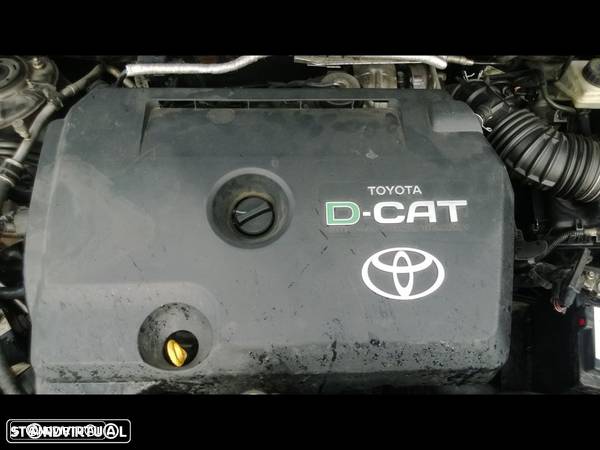 Motor Toyota Avensis D-CAT - 1