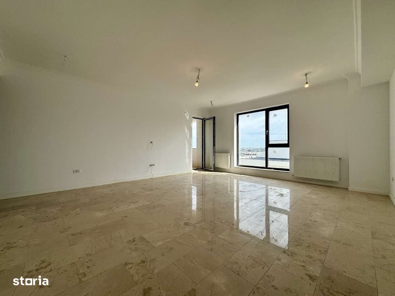 Tomis Plus apartament 3 camere la cheie - Imagine principală: 2/9