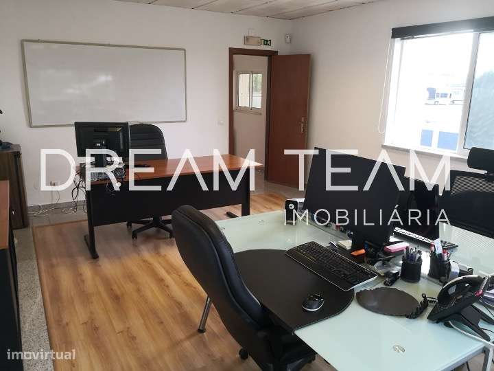 Armazém com escritório no Vale do Alecrim -  Pinhal Novo-25