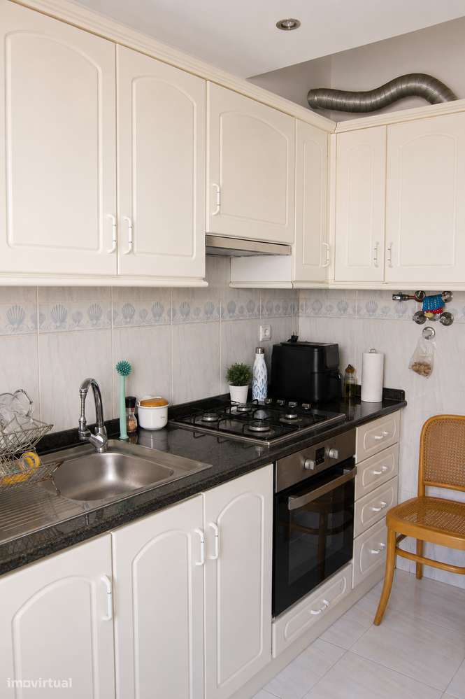 Apartamento T2 com terraço no Bairro de Santos ao Rêgo-9