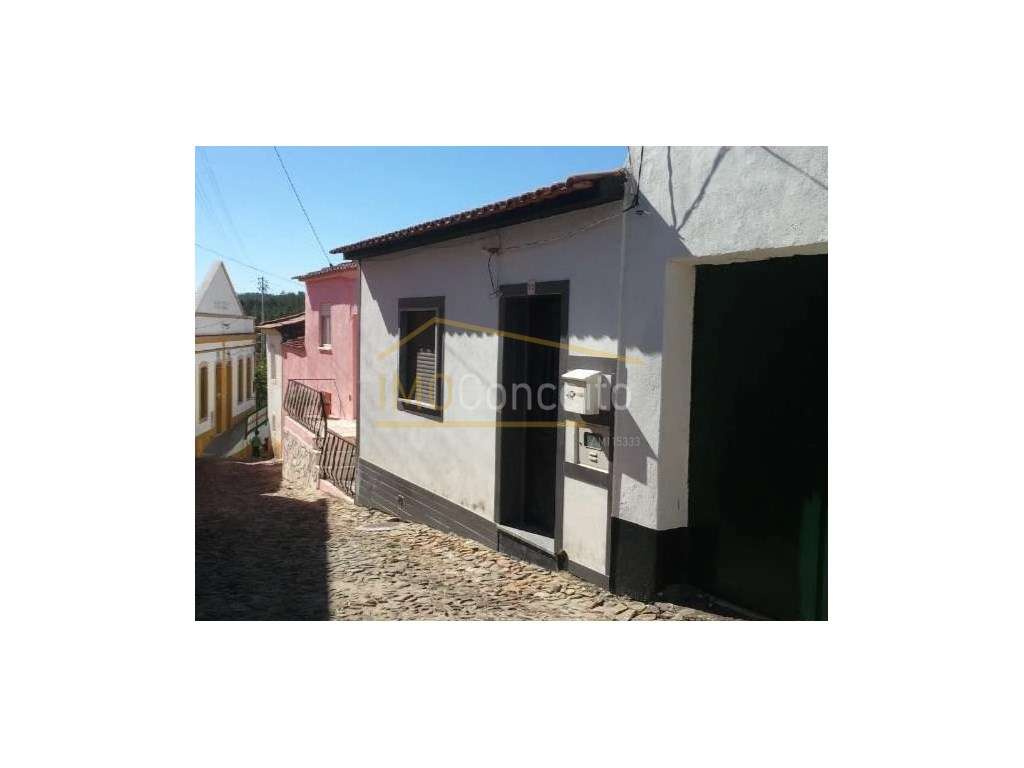 Moradia T2| Quintal| Carvoeiro| Maçao-27