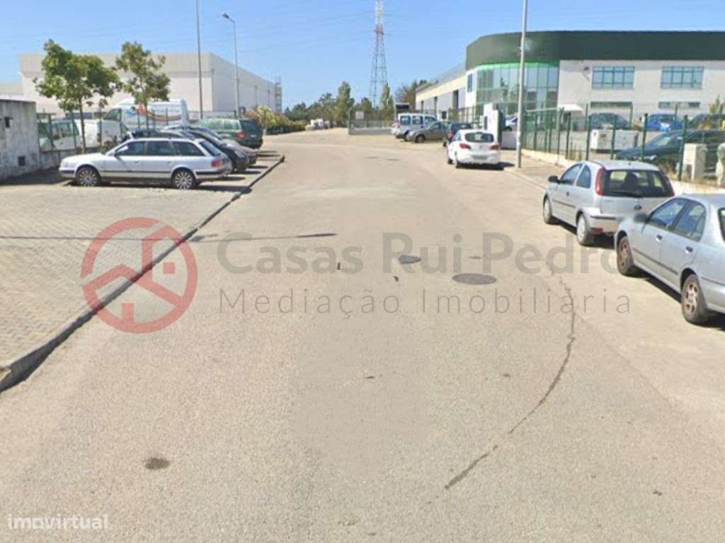 Armazém Industrial, no Casal do Marco - Grande imagem: 2/11