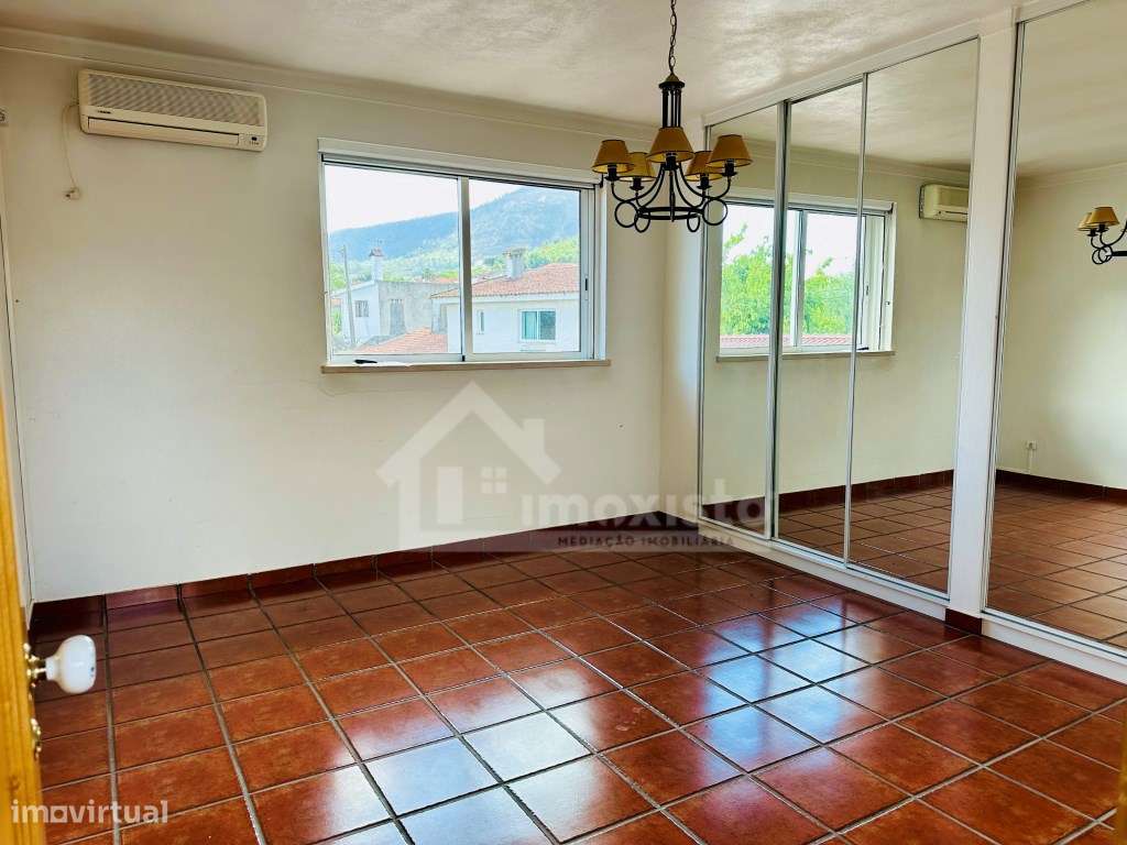 Moradia T6 pronta a habitar com piscina em Lousã-16
