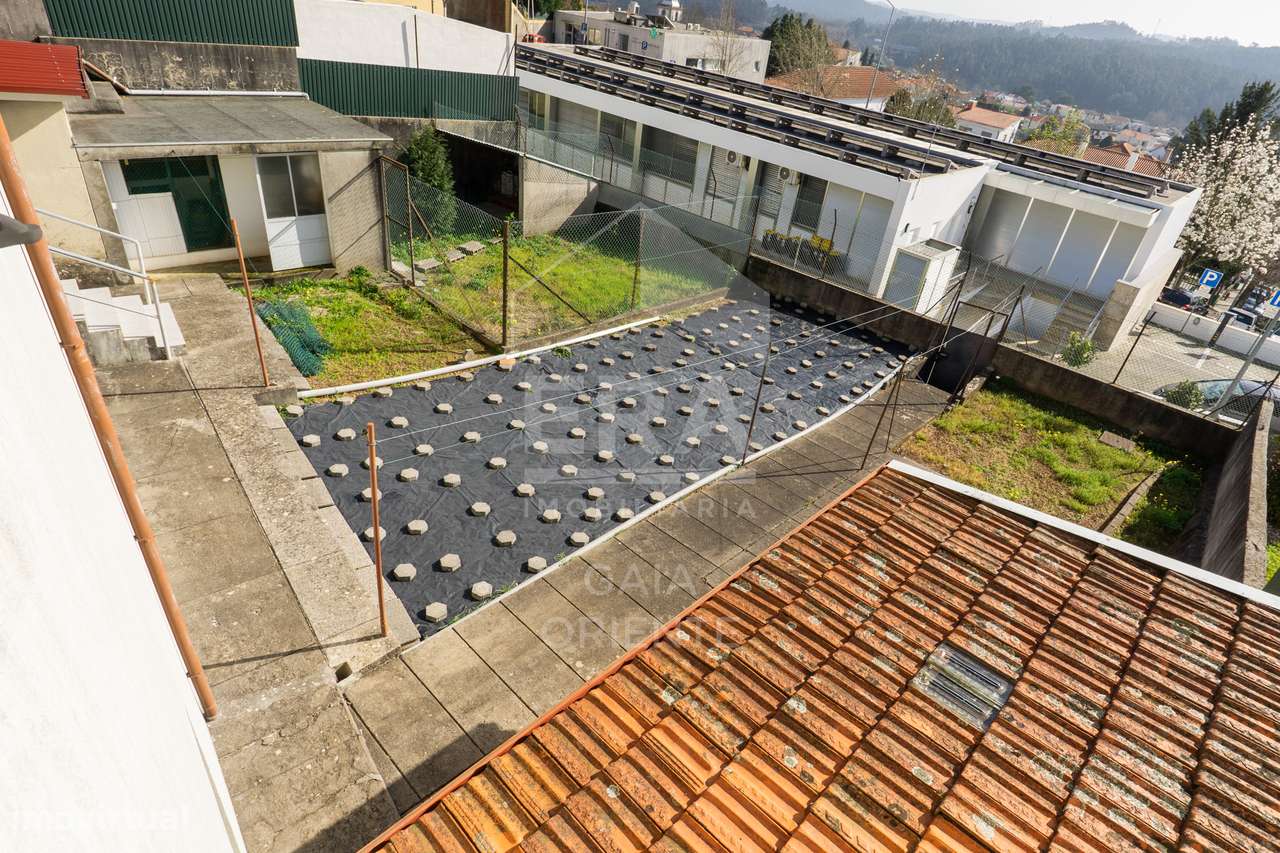 Moradia T3 com quintal em Sandim-22