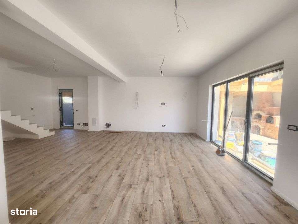 Casa/Vila Individuala Bragadiru Central/P+1+M id nr24-4