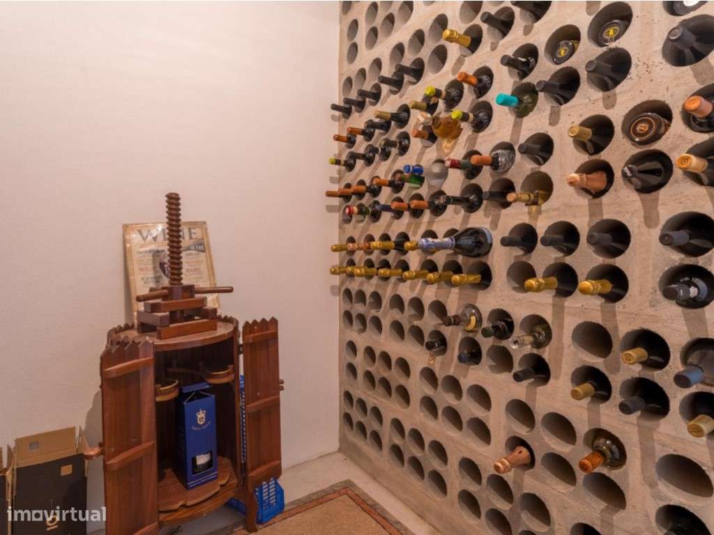 Moradia isolada V2+2 com vista mar na Praia da Légua-31