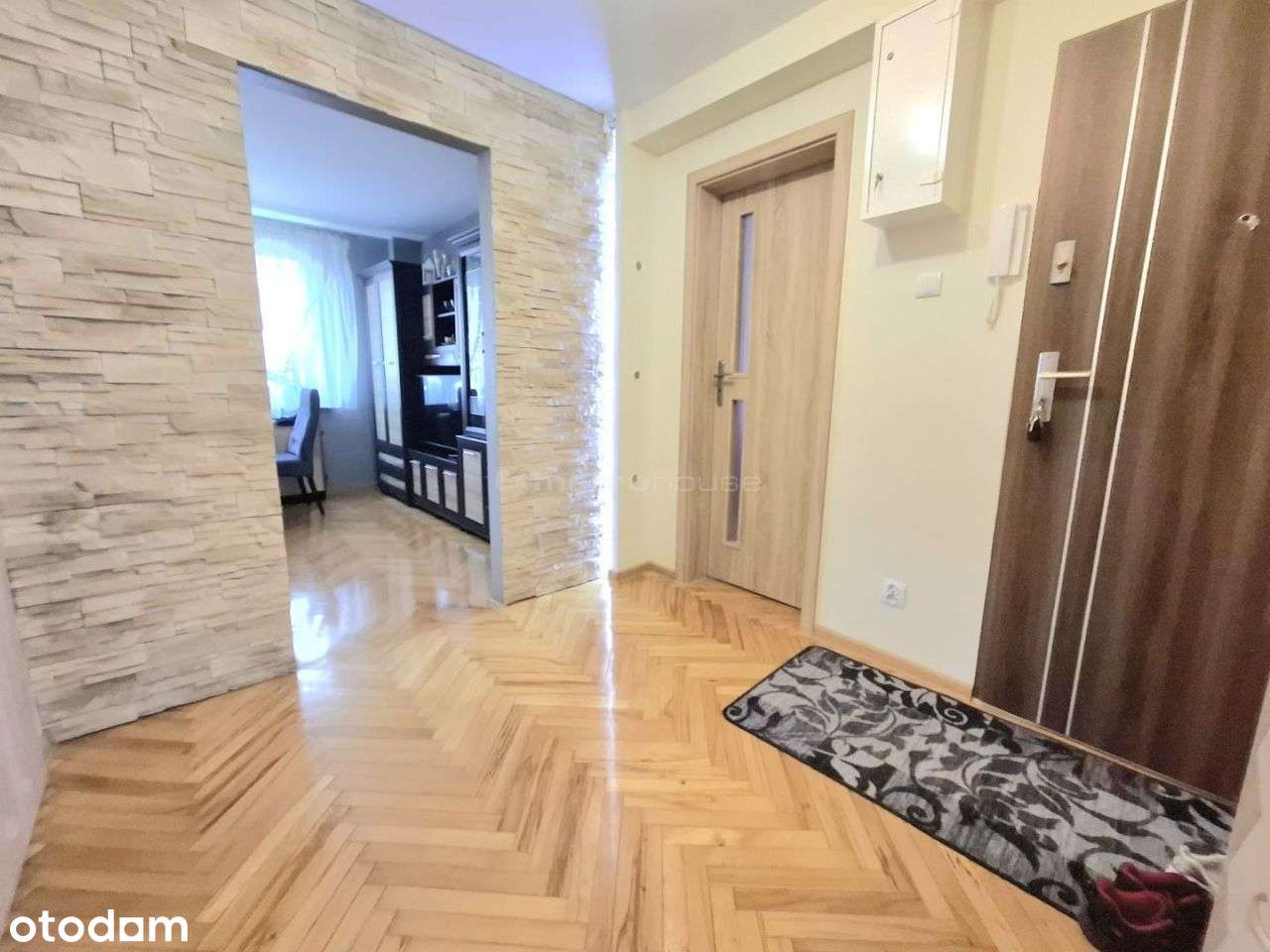 Komfortowe 58,9 m² na sprzedaż w Staszowie - Pełny obrazek: 4/8