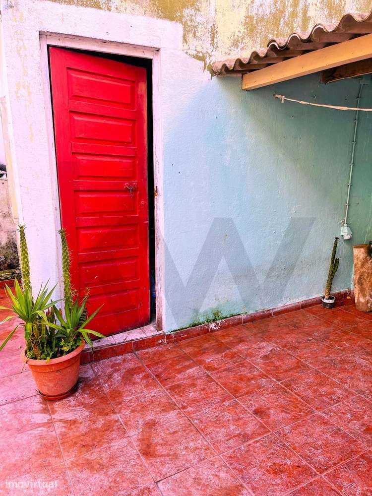 O Refúgio do Feijó: Apartamento T1 com Potencial de Design, Terraço  P - Grande imagem: 5/19