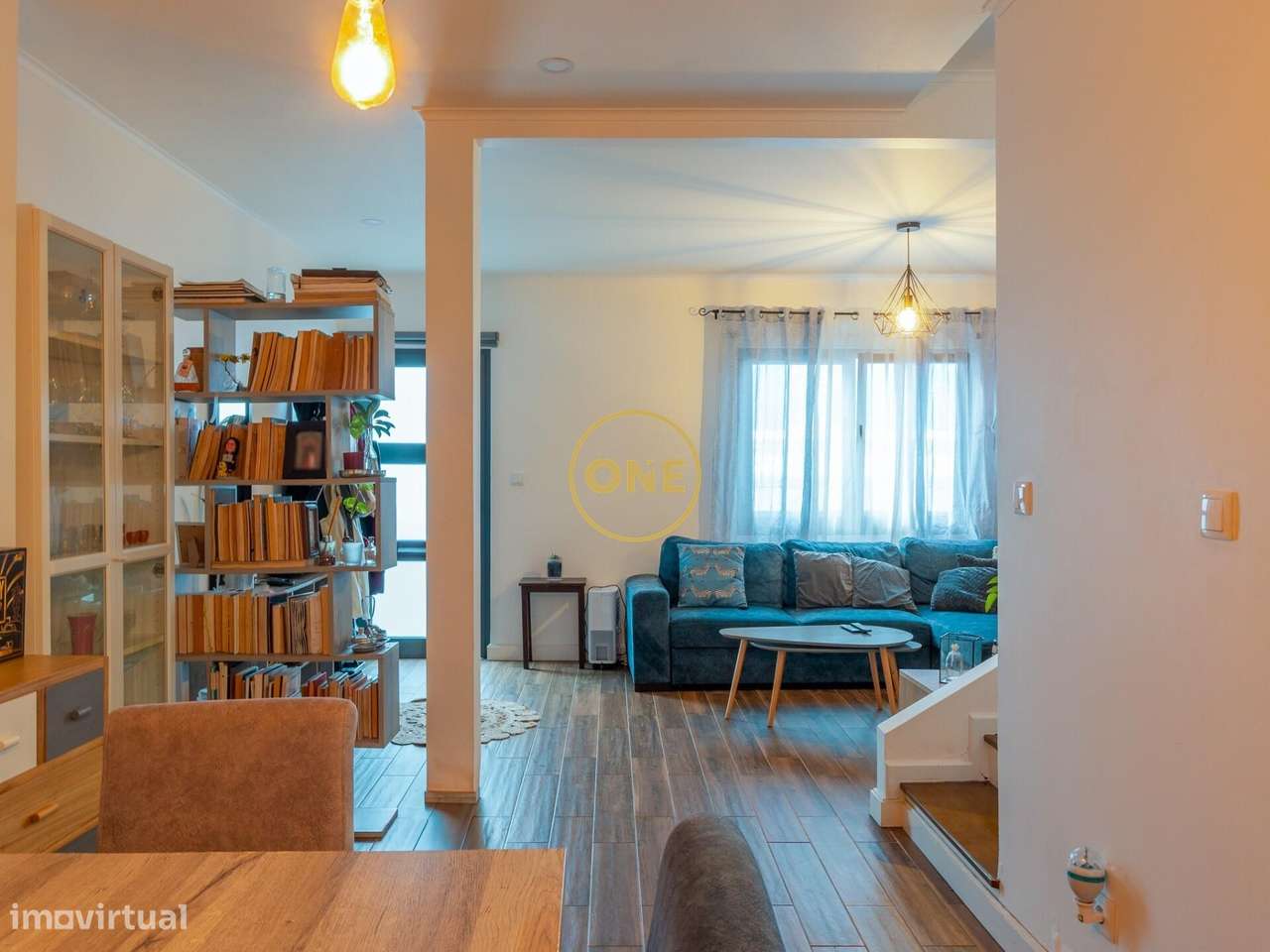 Moradia V2 + 1 com Terraço no Centro Histórico de Ponta Delgada - Grande imagem: 4/13