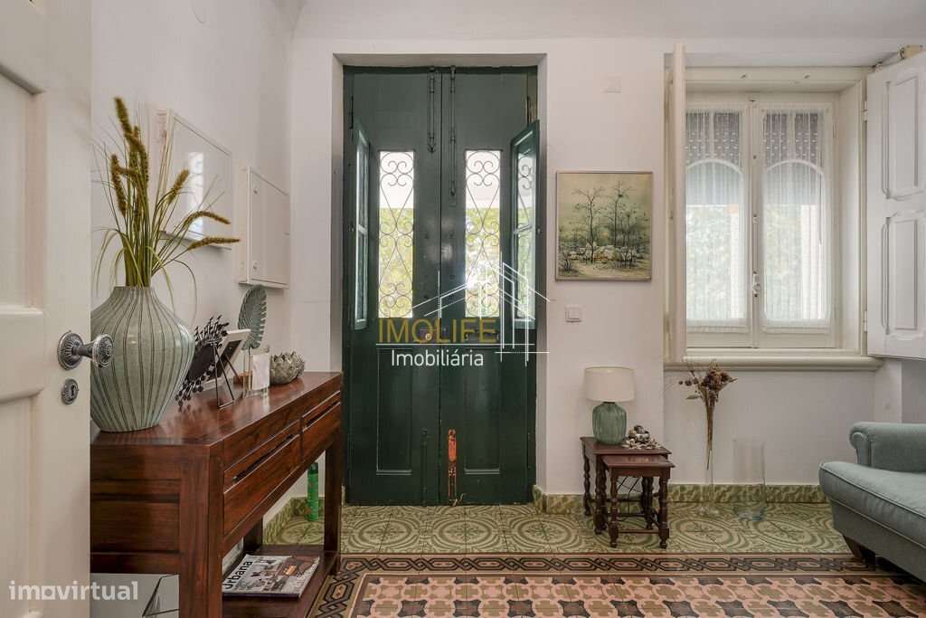 Excelente Moradia com dois pisos no centro do Vimieiro-7