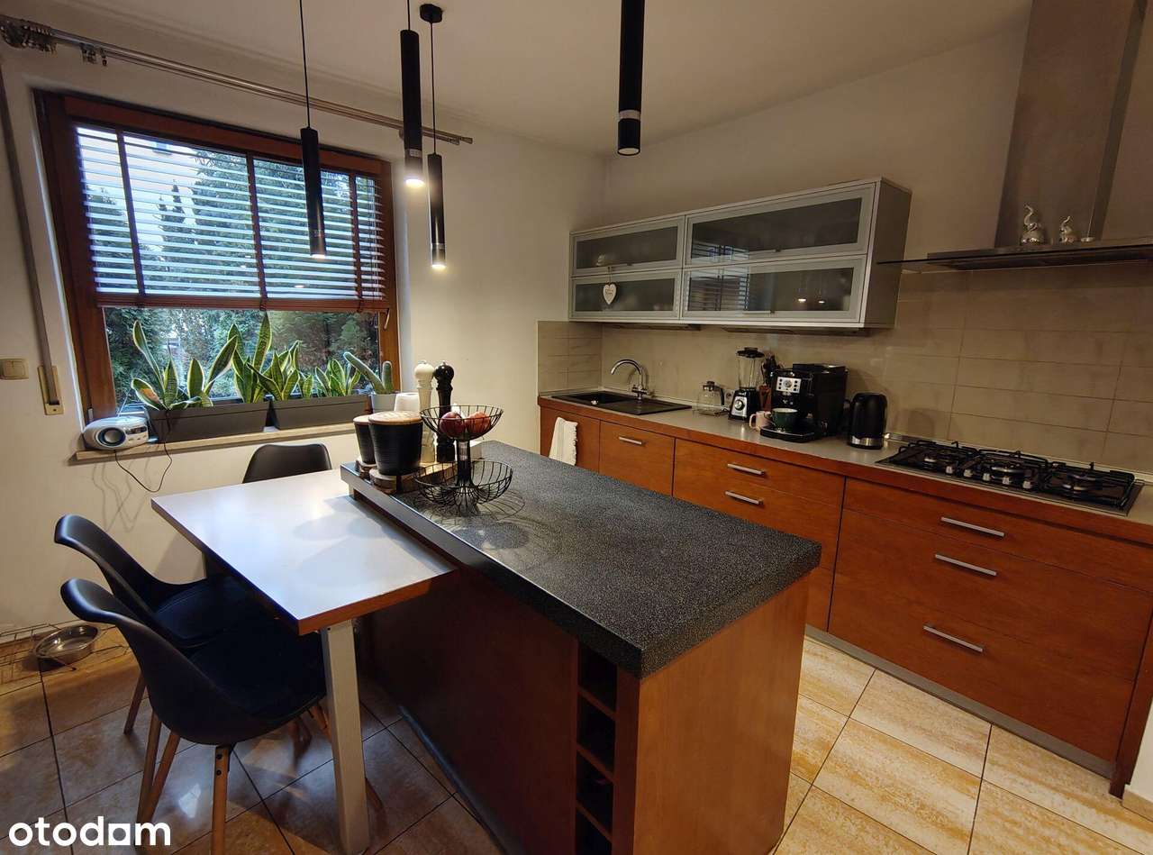 Szeregówka blisko centrum-5